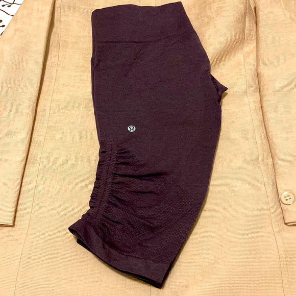 Lululemon Capri Pants - Picture 3 of 6